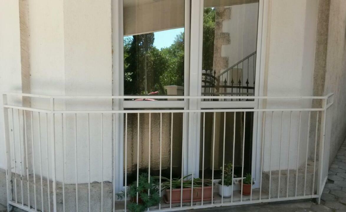 Apartman Roza Omiš Εξωτερικό φωτογραφία